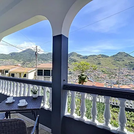 Avelino By Atlantic * Machico (Madeira)